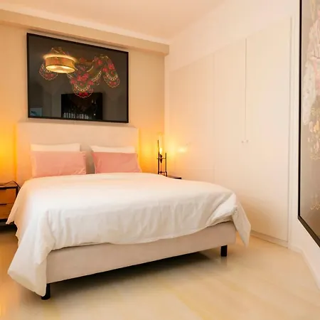 Donacamo Charming House